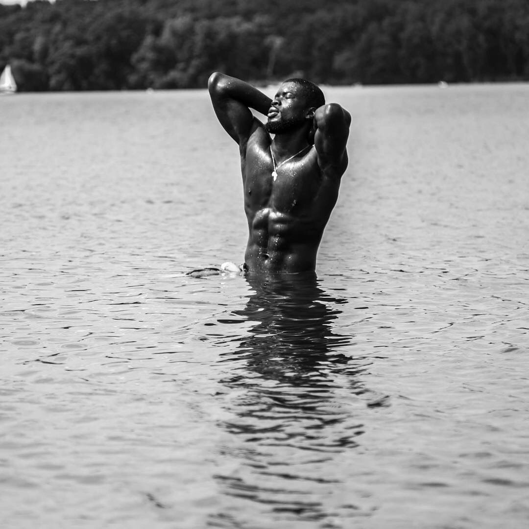 ohthentic:  blacker-the-better:  degeneratexxx:   King of Côte d'Ivoire 🇨🇮