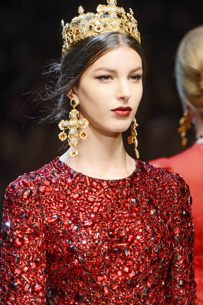fuckyeahalternativefashion:  Dolce &amp; Gabbana Fall/Winter 2013-2014 Milán