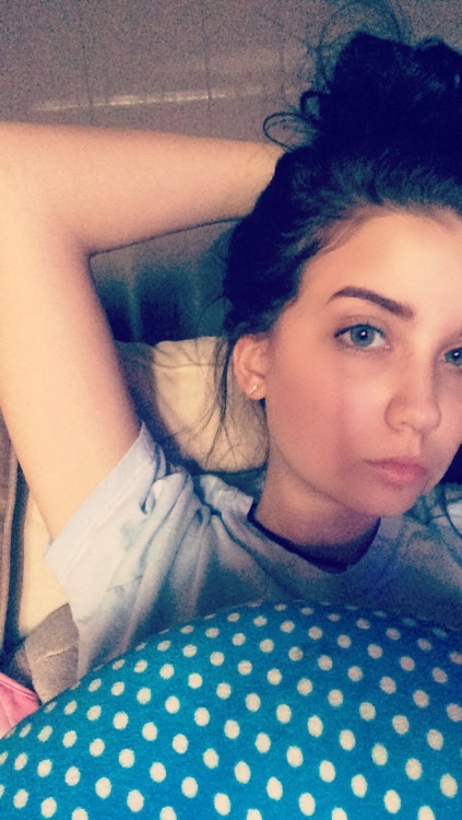 sugasky:  have some cute no makeup snapchats 