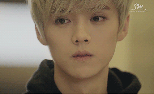 zehunf:  alright so you see this part when luhan looks at the girl in the classroom