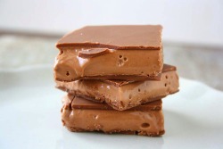 sweetoothgirl:    Homemade 3 Musketeers Candy Bars 