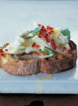 secondhandoriginal:  Jamie Oliver’s Crostini