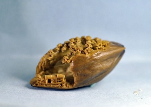 changan-moon:chinese cultural heritage | microscopic carvings on nut shell via 中国设计品牌中心