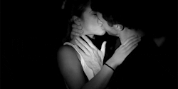 fond-kisses:  love & couple blog ♡