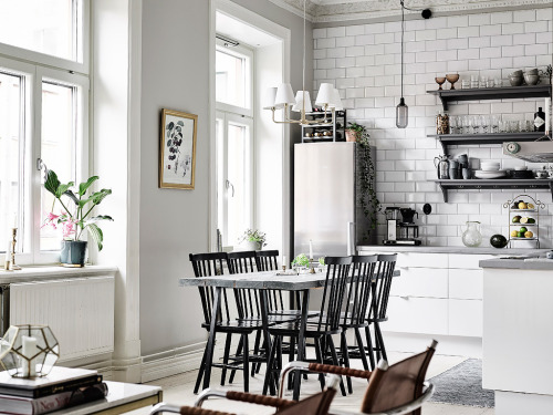 adorable-home: Lovely Swedish apartment with gray and silver tones via Entrance Fastighetsmäkle