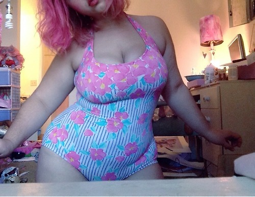 slayboybunny:  I was trying to take a photoshoot by the window but the maintenance guy @ my apartment kept walking past lmao excuse my dirty room im an animal but still cute
