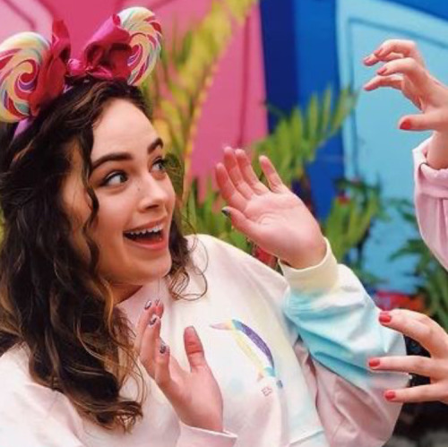 Icons Mary Mouser