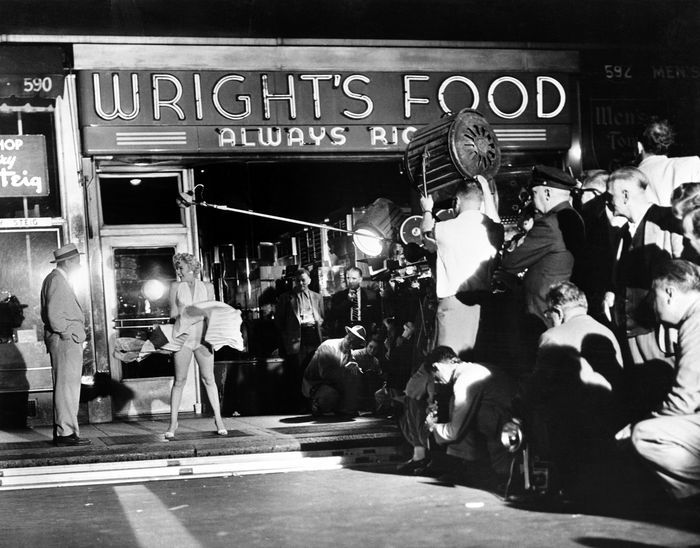 bigcityvintagenyc:  While filming the iconic dress scene for The Seven Year Itch
