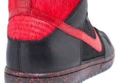 NIKE SB KRAMPUS DUNK HIGH