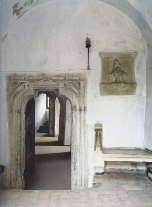 robert-hadley:Bran Castle - “Dracula’s Castle Romania. Ad Italia, Febbraio 1985. Foto - 