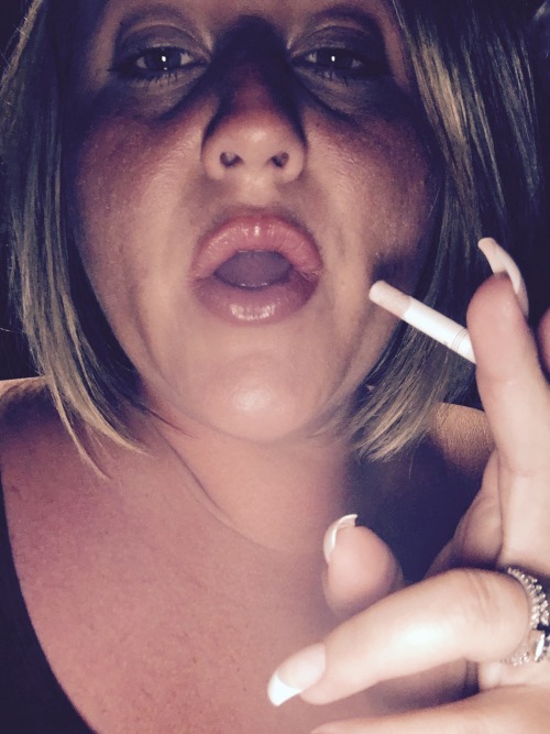 120hotwife: I’m baaaack….to all my sugar daddies! So hot