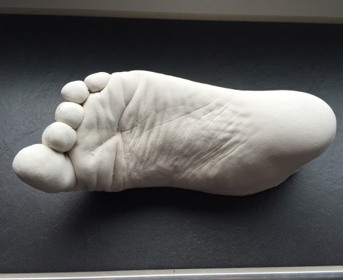 XXX footman302001: feetboy81:  3D Footprint….:-) photo