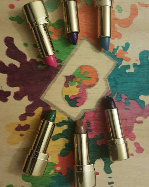 These&rsquo;s #colorful #matte #lippies are from @glogirlcosmetics. So now the question is who is re