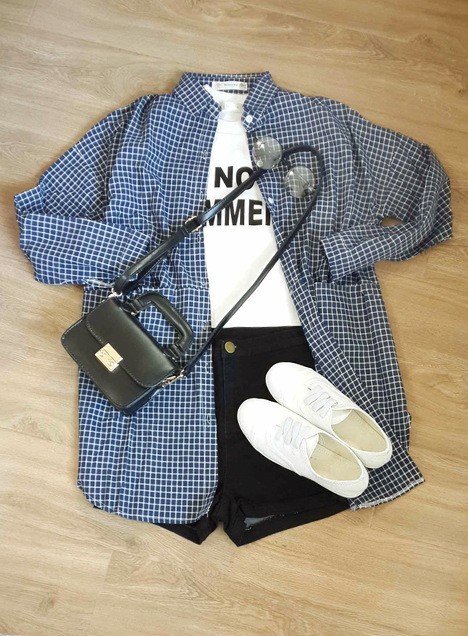 tbdressfashion:  shorts    women tops   cross body bag