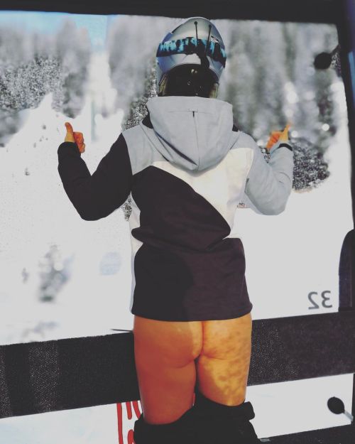 S K I B U T T This #butt is heading up the #mountain for a day of #shredding! Butts love to hit the 