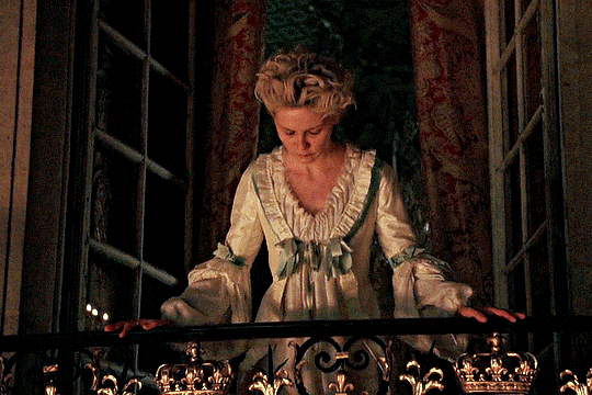 orchids and manslaughter — MARIE ANTOINETTE (2006) dir