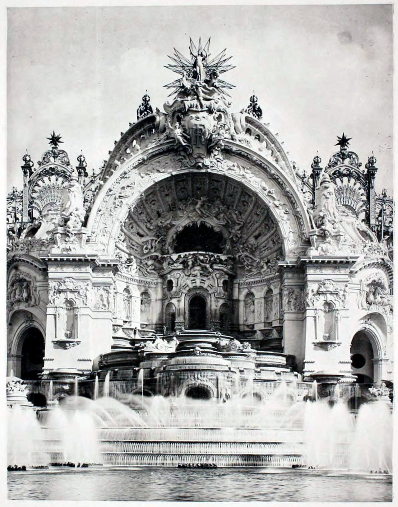 The Château d'Eau at the Exposition Universelle in 1900, Paris