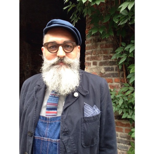 #geroldbrenner #beard #beardedbrother #septum #septummen #glasses #funkglasses #glassesmen #denim #d