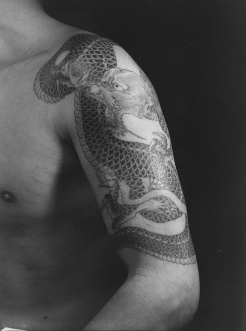 s-h-o-w-a:Japanese gamblers’ tattoos, 1946Ph. Alfred Eisenstaedt