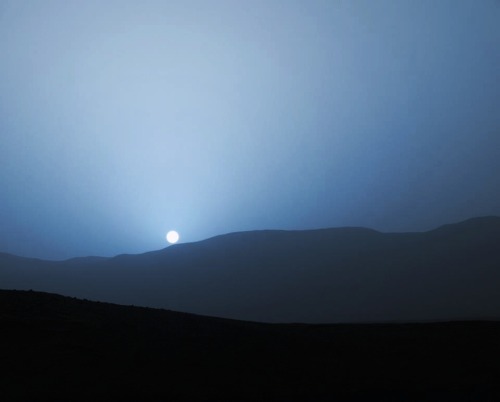 elayesildogan: Sunset on Mars - May 19, 2005