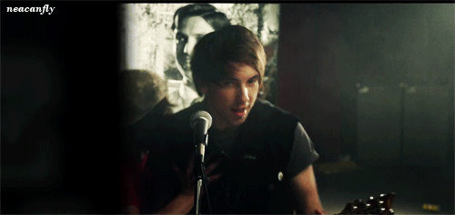 jackbemylostboy:  hayleyatsix:  a-muchacho-into-water:  THIS IS THE BEST BIT  LOOK