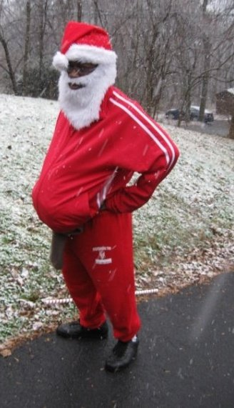 irresponsible-black-unicorn: tsunasty:  deafonyourleft:  totallytrailbreaker:  skellydun:  rip santa.  Working in Retail in under 3 minutes  i had to watch this like 5 times because of no captions but lmao if someone makes a transcript for this it would