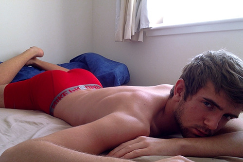 ihearthornybois:  x3:  imboredandlikeboys:  x3:  hood morning  Your so beautiful