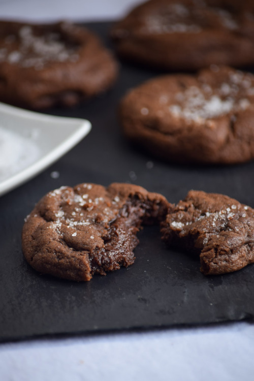 (Salted Truffle Stuffed Chocolate Brownie Cookies)