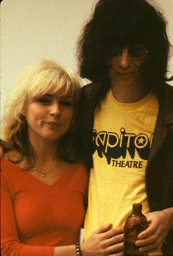 70rgasm:Debbie Harry and Joey Ramone, 1977