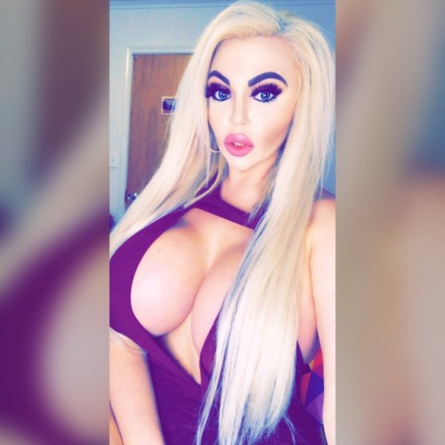 airheadbimbotrainer: “New boobs , who dis?”