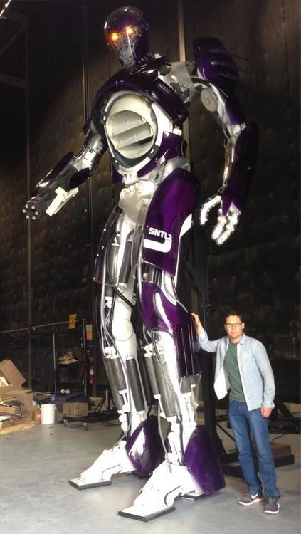 karatebugmen:  i love how Bryan Singer goes “OH YEAH A PHOTO OF THE SENTINEL&quot;