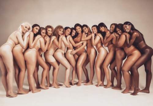 less-hate-more-lesbians:  a-fairy-named-eleri: I love how not only are these women different skin tones but they’re also different body types. sometimes the world can be okay  this is so beautiful!!!! 