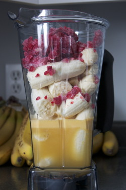 greysquirrels:  Juice of 3 oranges, 8 bananas, frozen raspberries 