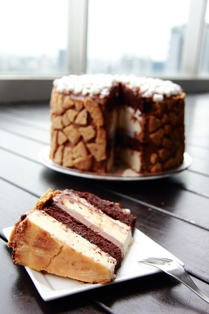 foodfuckery:  S’mores Cheesecake Cake Recipe 