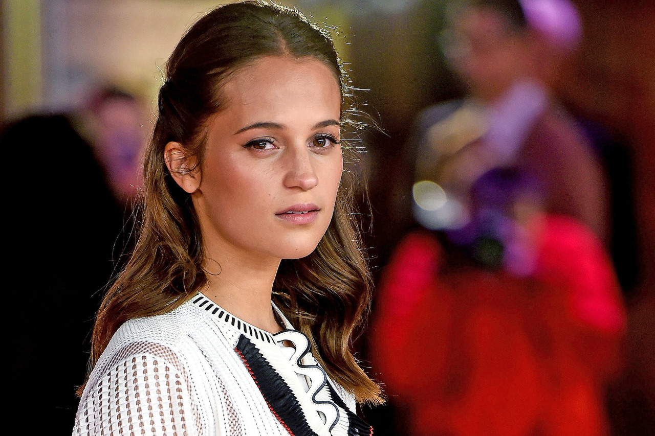 Alicia Vikander Finland