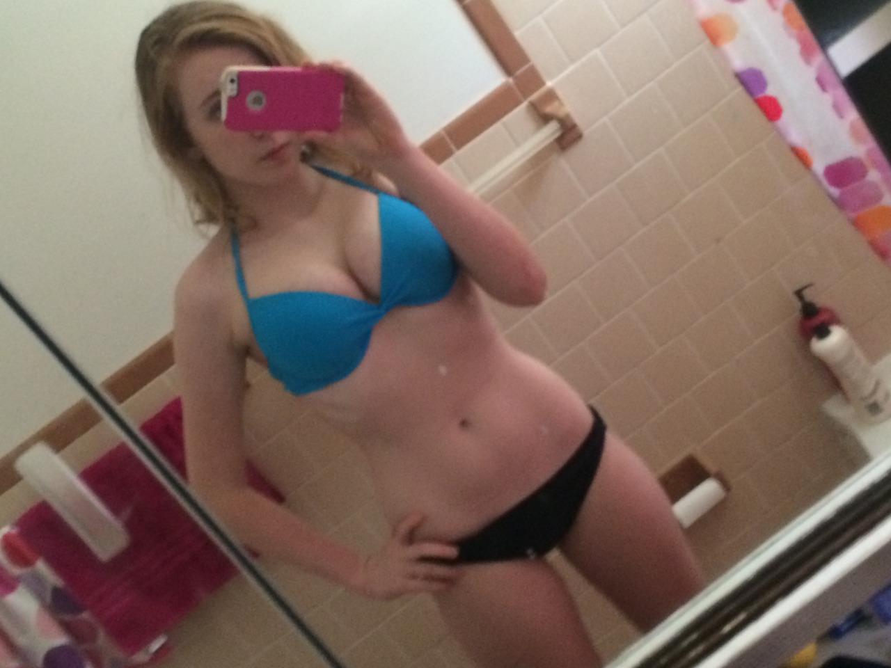 Submit Beauty - Real Amateur Nudes