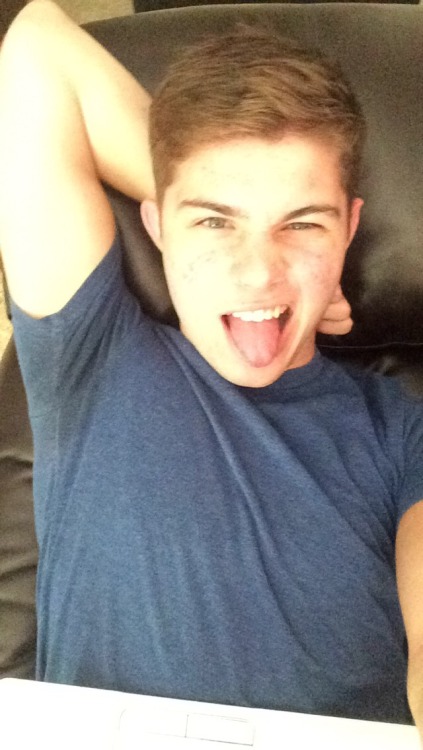 hxrcvles:  Ian phukers told me to post six selfies from 2014 and demanded I do it so here it is brother cumsock brother number two, your turn 
