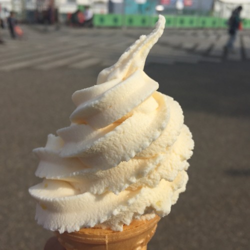 chuck-snowbug:Vanilla, Honey &amp; Vanilla, Marron - 50th, 51st &amp; 52nd Soft Serve I Had 