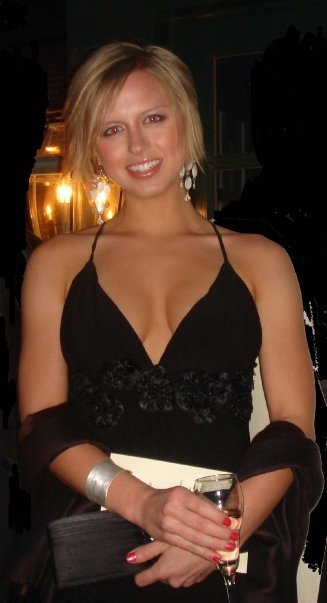 wichitasouth:  (via TumbleOn)  I&rsquo;d love to eat her pussy