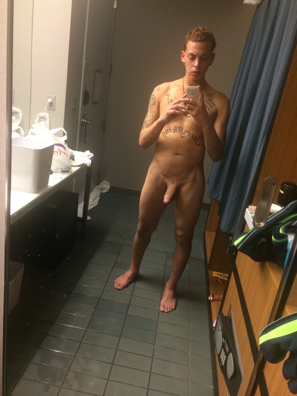 bigdickbandit215:  Yup … ALL ME 💋 add me on Instagram @joshofthegods