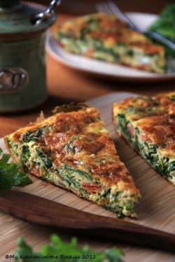 foodfoodfoody:  Kale Frittata - A Healthy Breakfast Casserole. Source. 