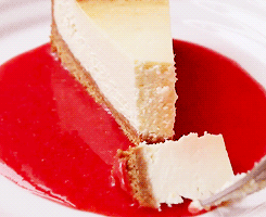 warriorinthemaking:  crystallized-teardrops:   ”i hate cheese”      gET OUT RIGHT NOW  mscobralaserface