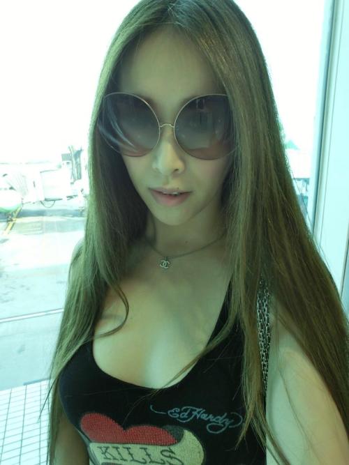 anna-white-men-only:I like to go to nightclubs. The club has a lot of white in Taiwan. I like to wea