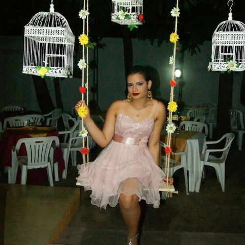 (39) Would have lived to have hooked up with such a beautiful Bridesmaid ! More images? Details?