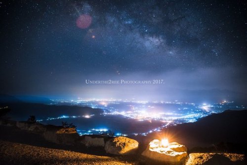 Hiroki Kinoshita‏ @underthe2ree「 星 降 る 街 。」熊本県 阿蘇市#熊本