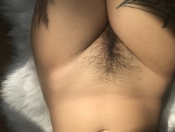 amylovv:  Body hair is natural and no one should be afraid of it. We‘ve been taught to be hairless but the truth is everyone has hair. Some people got more than other - everybody is different. But we should start to accept ourselves, regardless of how