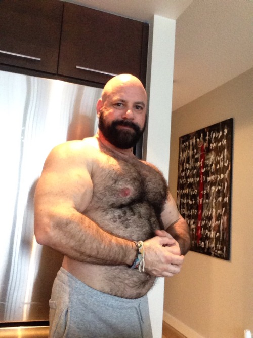 cool-damsmuscle:Growing bigger