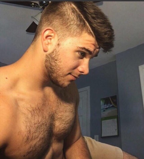 tommytank4:  https://www.tumblr.com/blog/tommytank4 - hot and muscular men