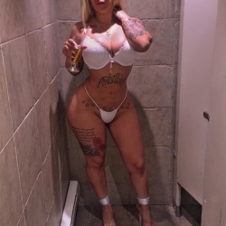 stripper-locker-room:  https://www.instagram.com/celina_banks/