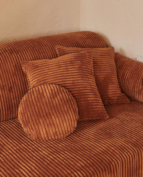 blunt-service: droledemonsieur: Drôle de Monsieur Love this corduroy material